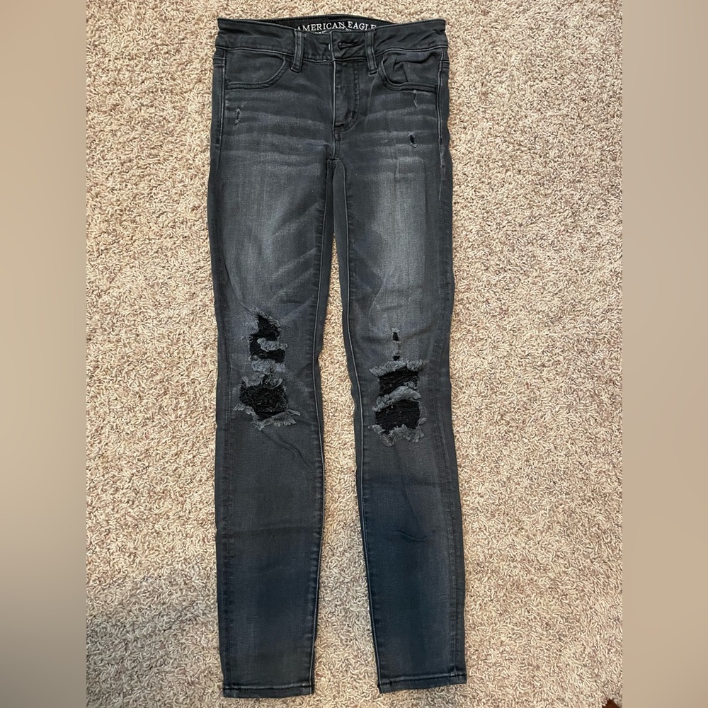 Black ripped skinny jeans